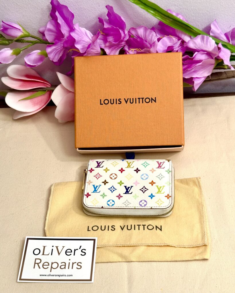 LOUIS VUITTON Coin Purse Zippy mulicolor blanc M93741