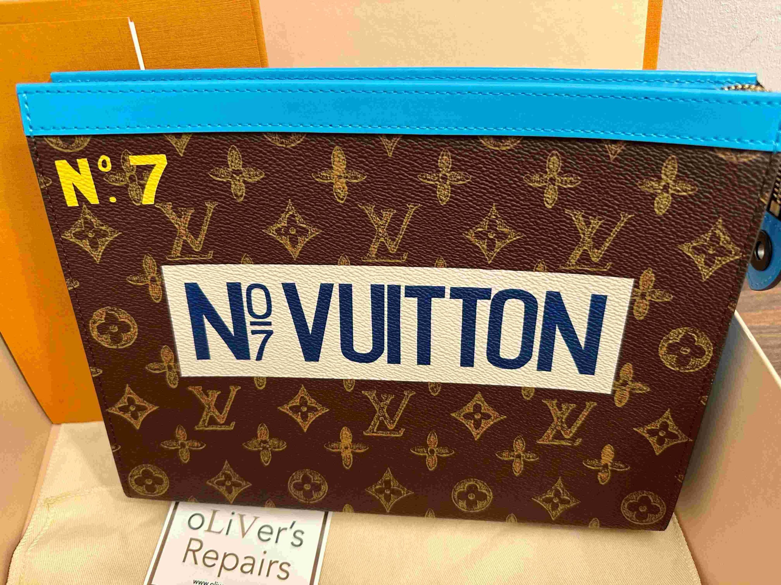 LOUIS VUITTON Sondermodell Poch Voyage No. 7 M81204