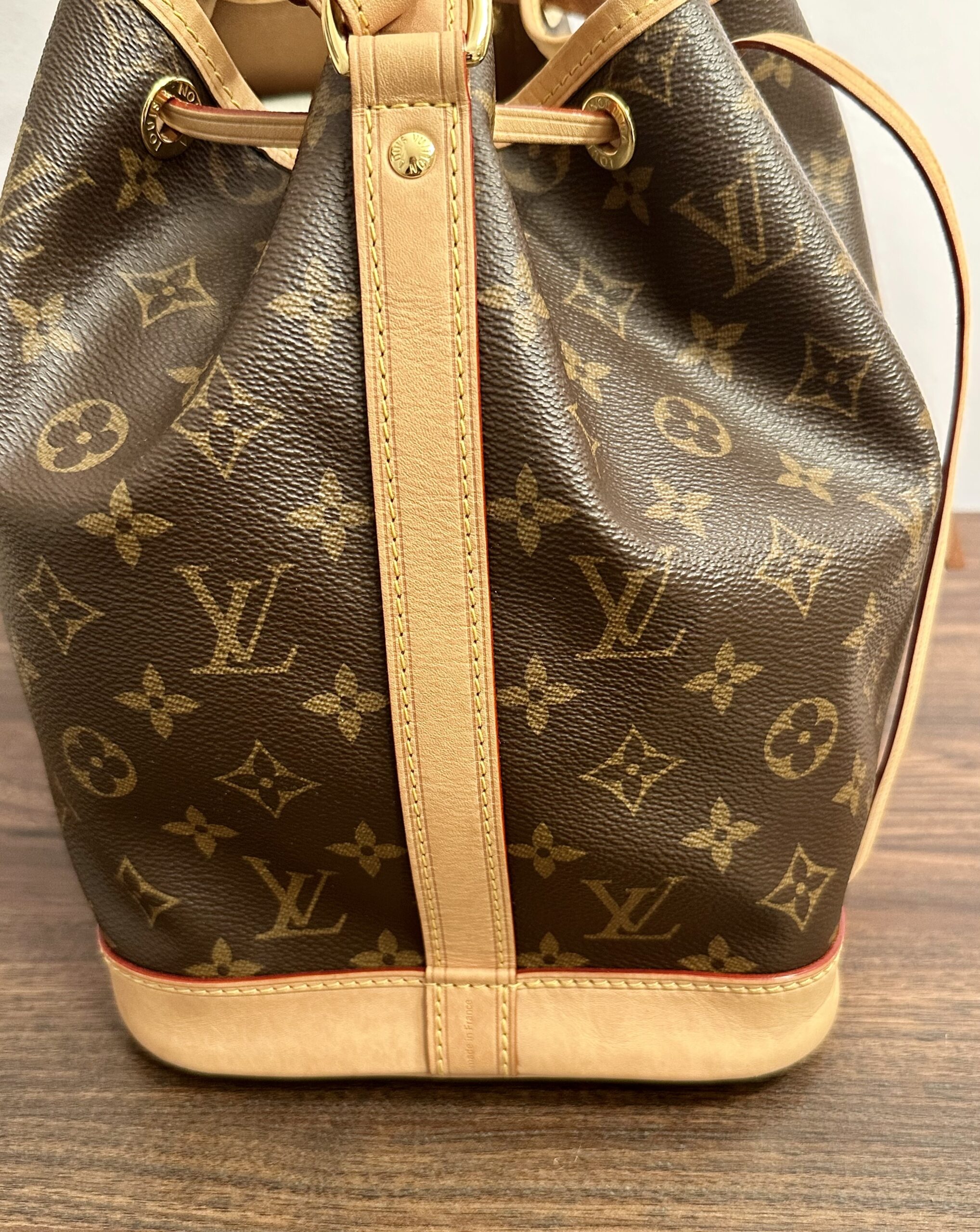 LOUIS VUITTON Noe Petit monogram M46984, RFID-Chip, 2024 – Bild 12