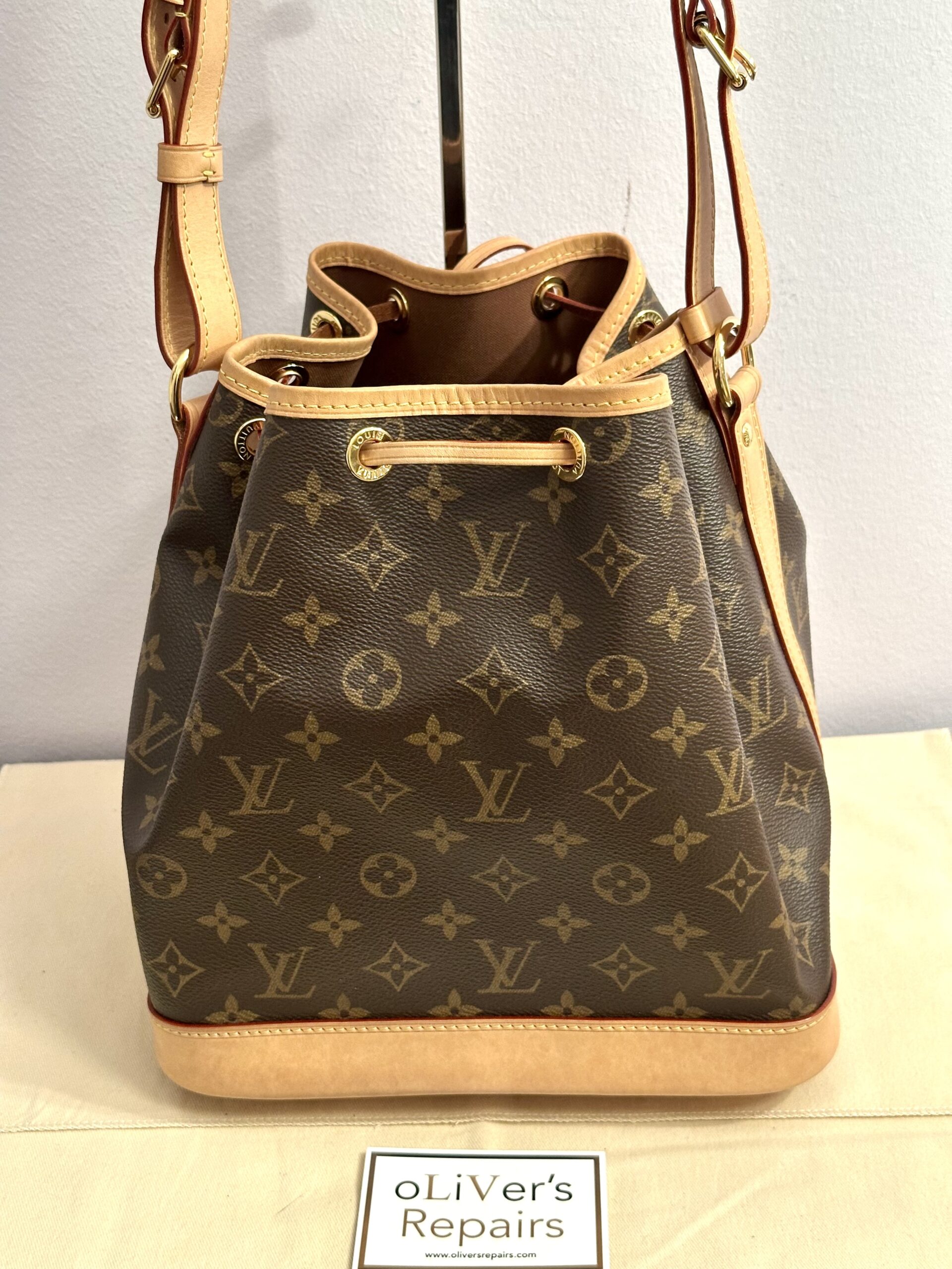 LOUIS VUITTON Noe Petit monogram M46984, RFID-Chip, 2024 – Bild 2