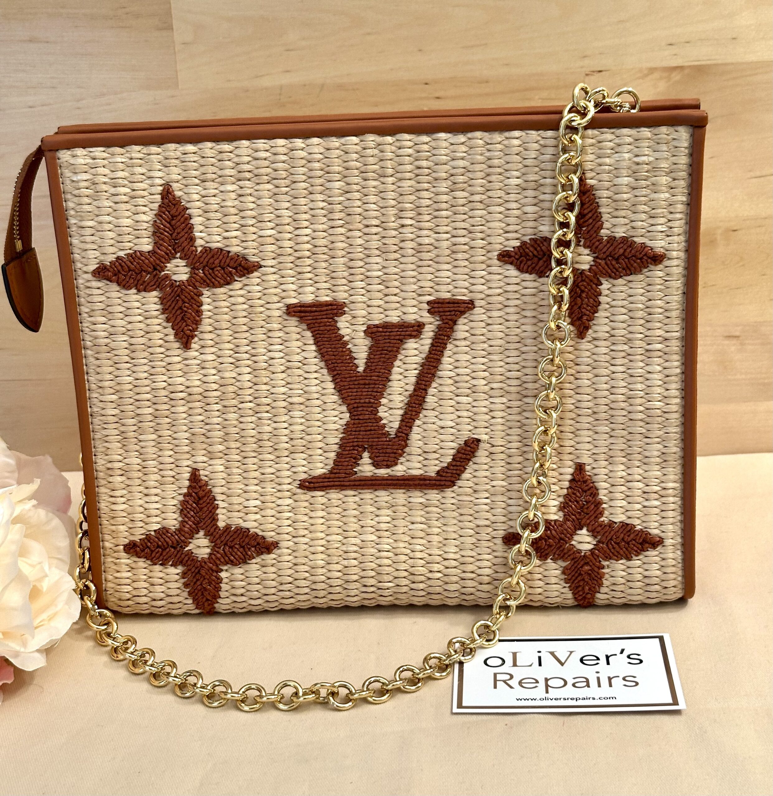 LOUIS VUITTON Pouch Toilet 26 M.Raffia, M80351, Chip, gesticktes Monogram