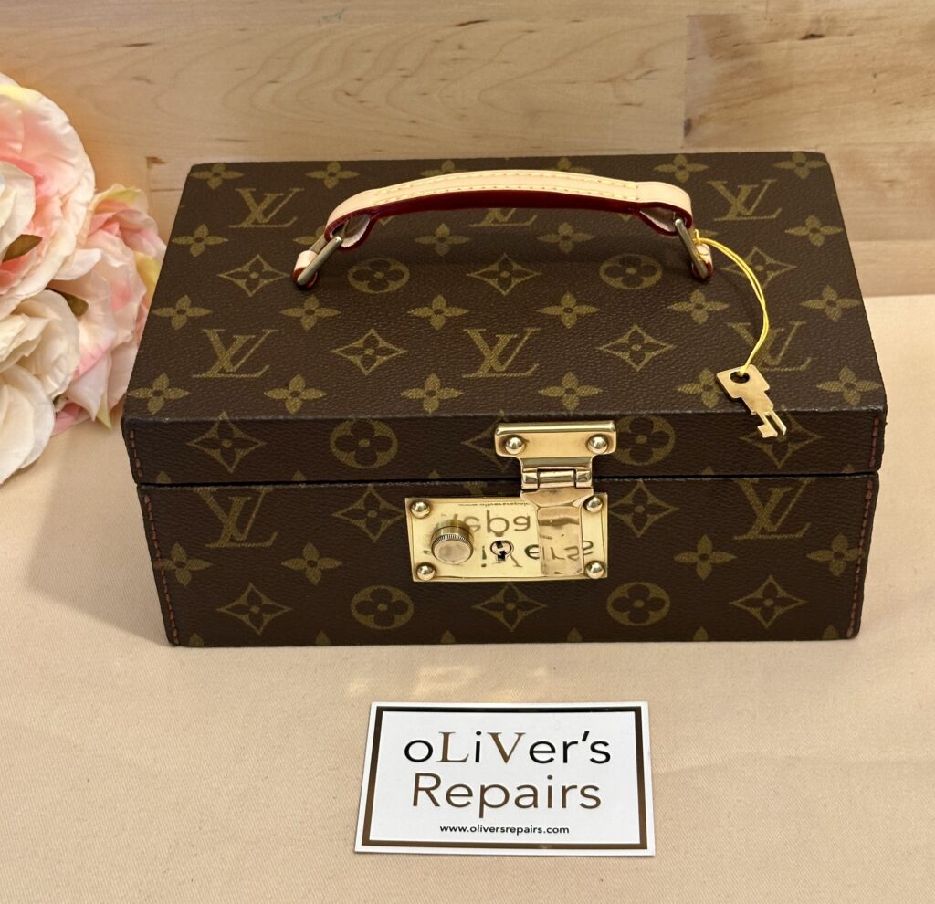 LOUIS VUITTON RARITÄT Boite a Tout 22, Jewelry Case, M47236 RARITÄT