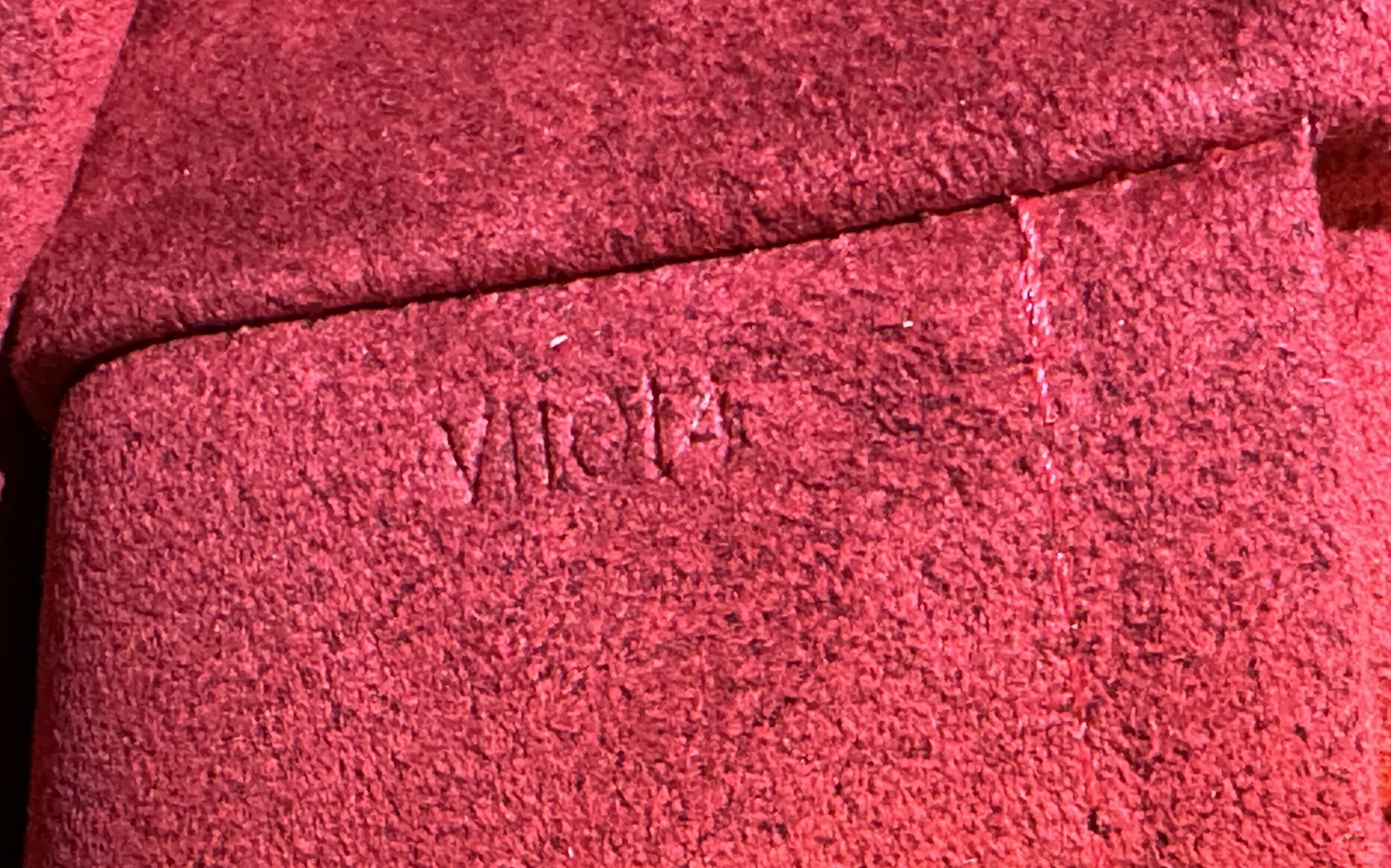 LOUIS VUITTON Coussin GM M51141, Datacode VI1014 – Bild 13