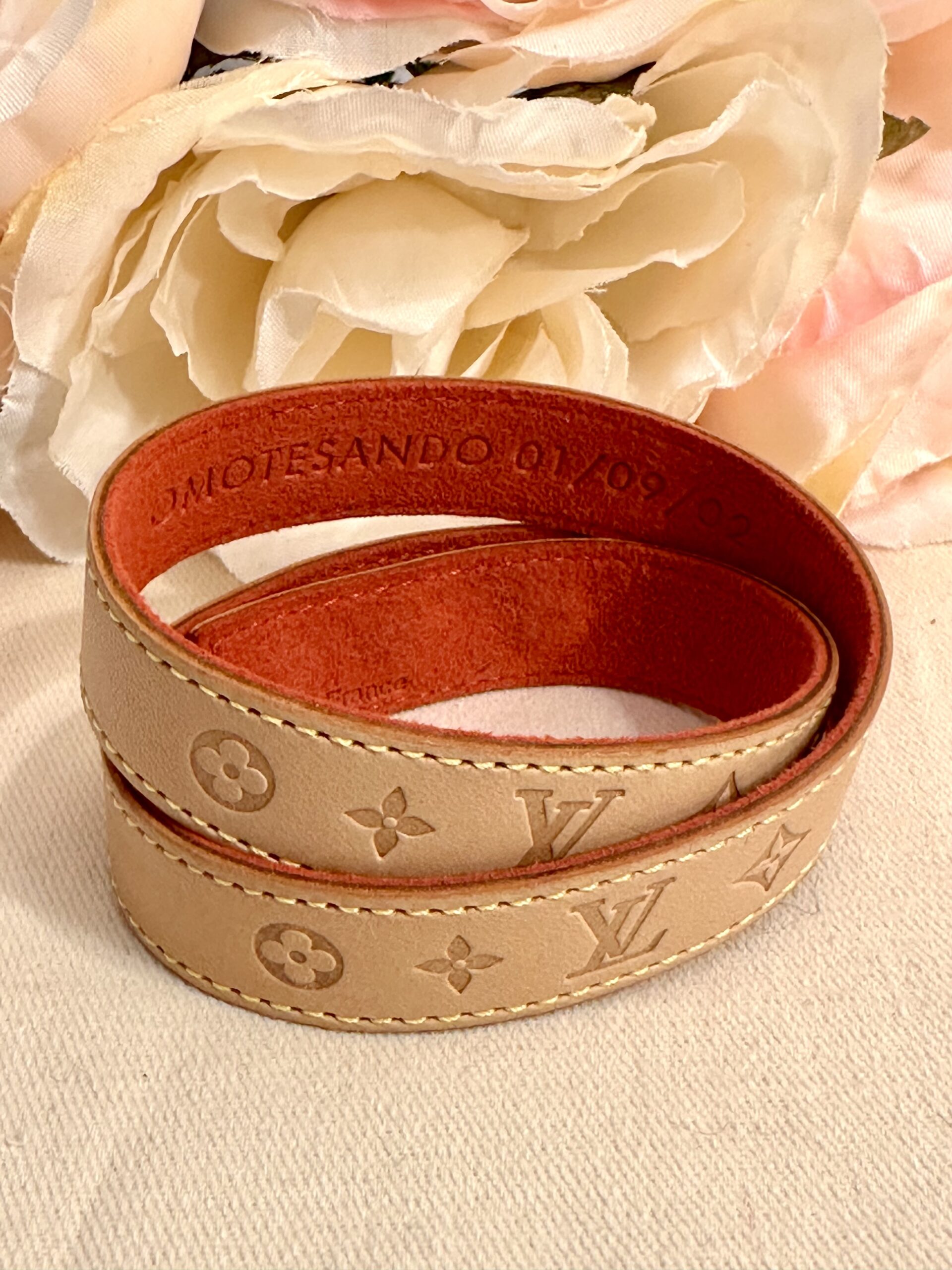 LOUIS VUITTON Doppel-Armband VVN-Leder, Bracelet Omotesando Opening 01/09/02 Japan – Bild 4