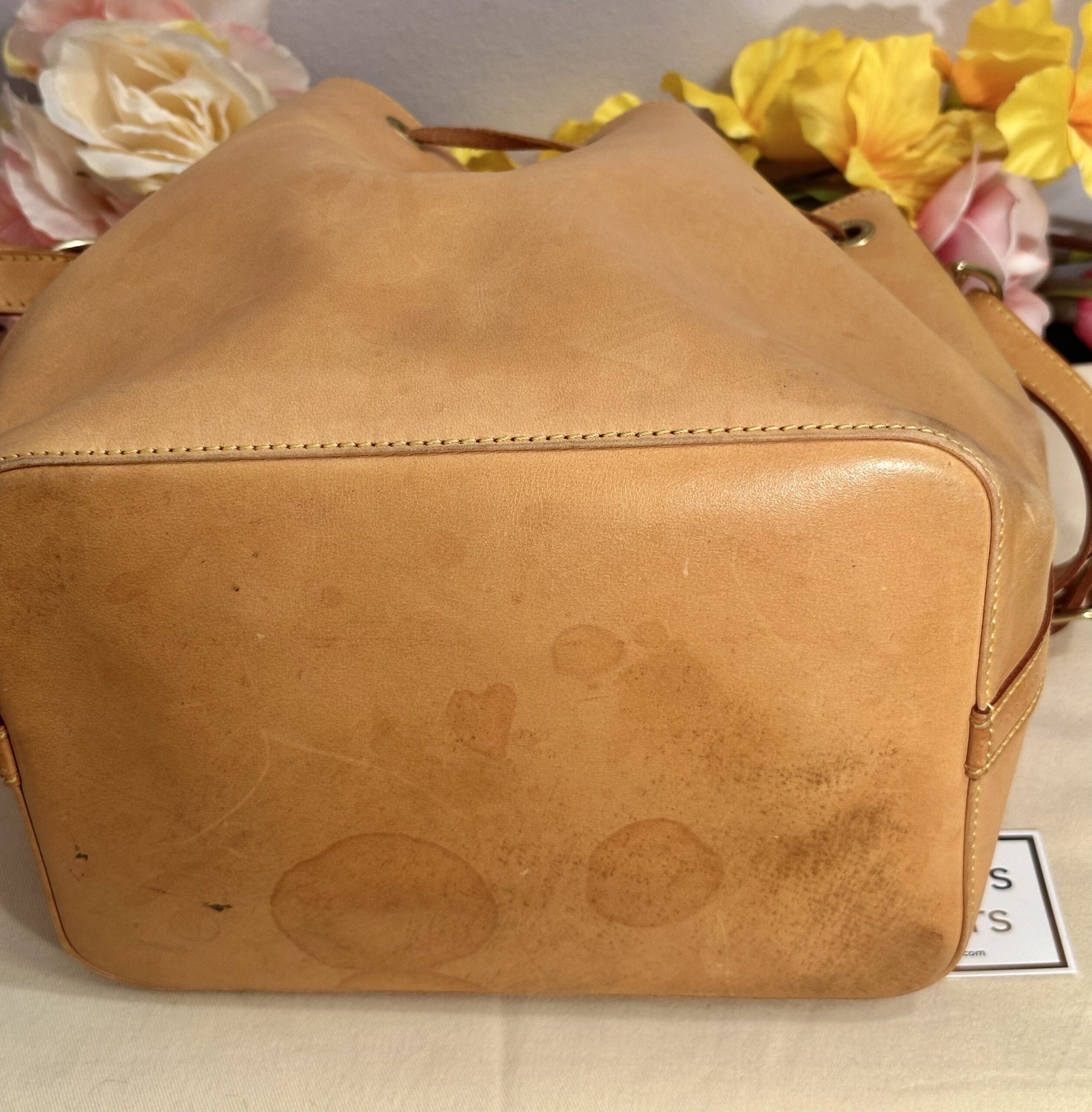 LOUIS VUITTON Noe Petit Nomad, M85003, Datacode AR0032, RARITÄT inkl. Bag-Charm neu – Bild 9