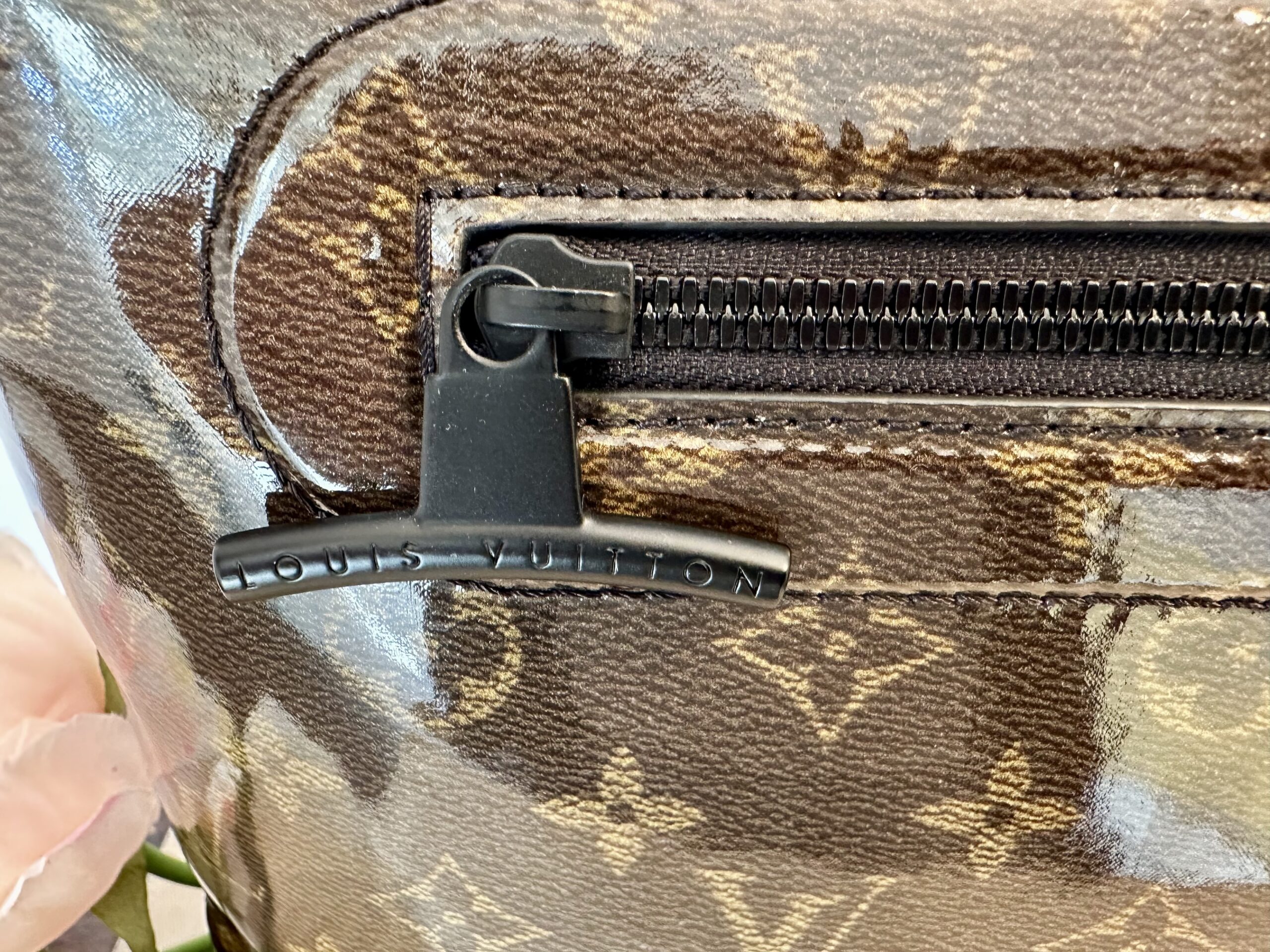 LOUIS VUITTON Pochette Cosmos GLAZE (Glasur) Sonderedition mit Sonderstempel innen – Bild 4
