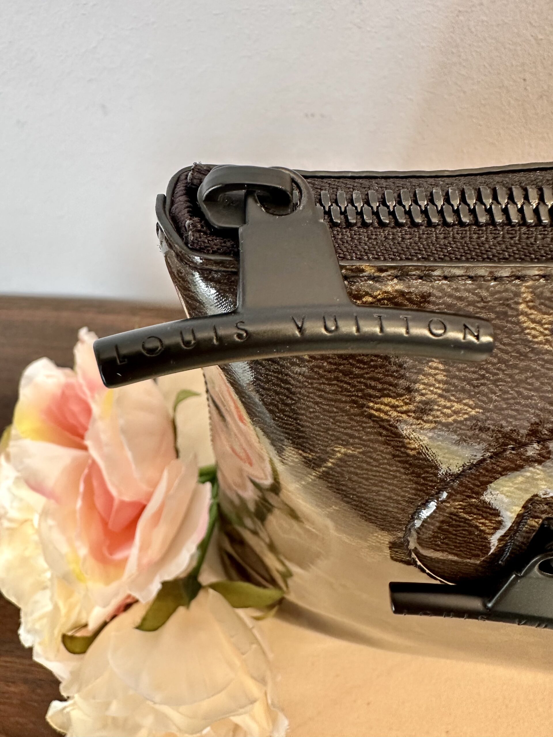 LOUIS VUITTON Pochette Cosmos GLAZE (Glasur) Sonderedition mit Sonderstempel innen – Bild 6