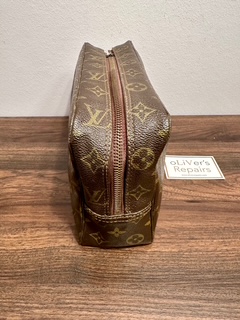 LOUIS VUITTON Trousse Toilette 28 monogram, M47522, Datacode 822 – Bild 10