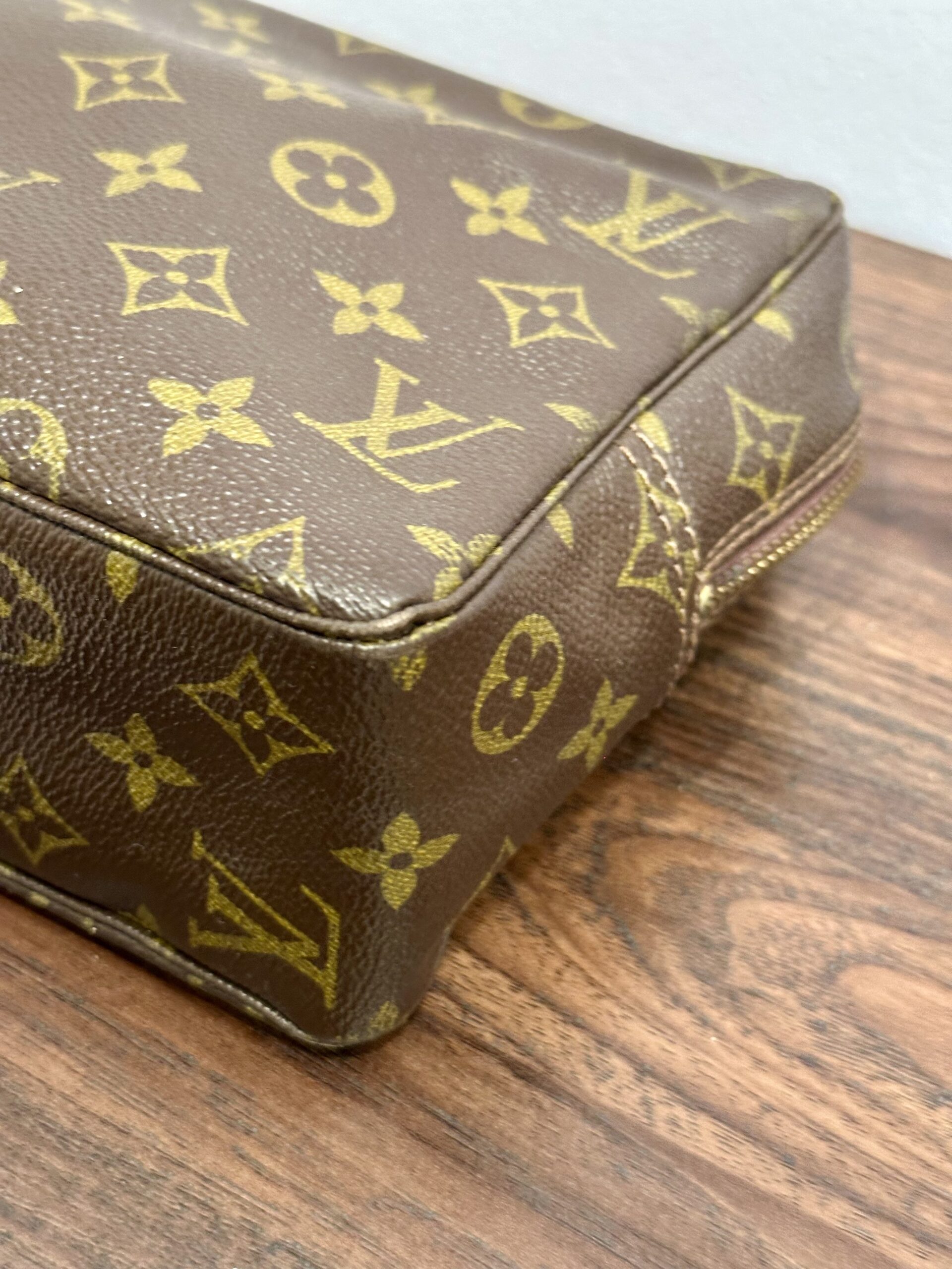 LOUIS VUITTON Trousse Toilette 28 monogram, M47522, Datacode 822 – Bild 12