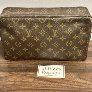 LOUIS VUITTON Trousse Toilette 28 monogram, M47522, Datacode 822