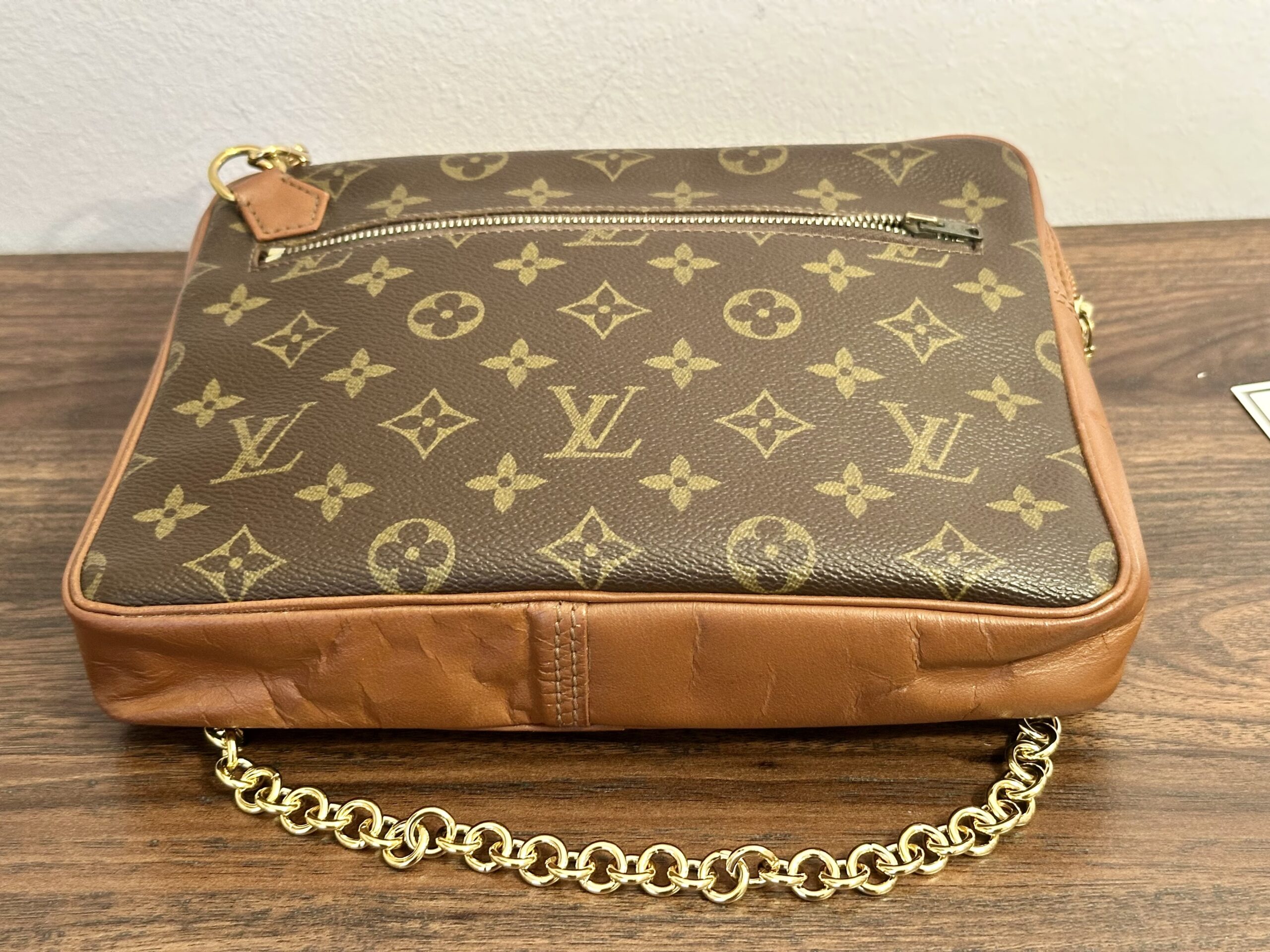 LOUIS VUITTON Pochette Sport, M51860, Datacode 834 mit D-Ringen und originaler LV-Kette – Bild 9