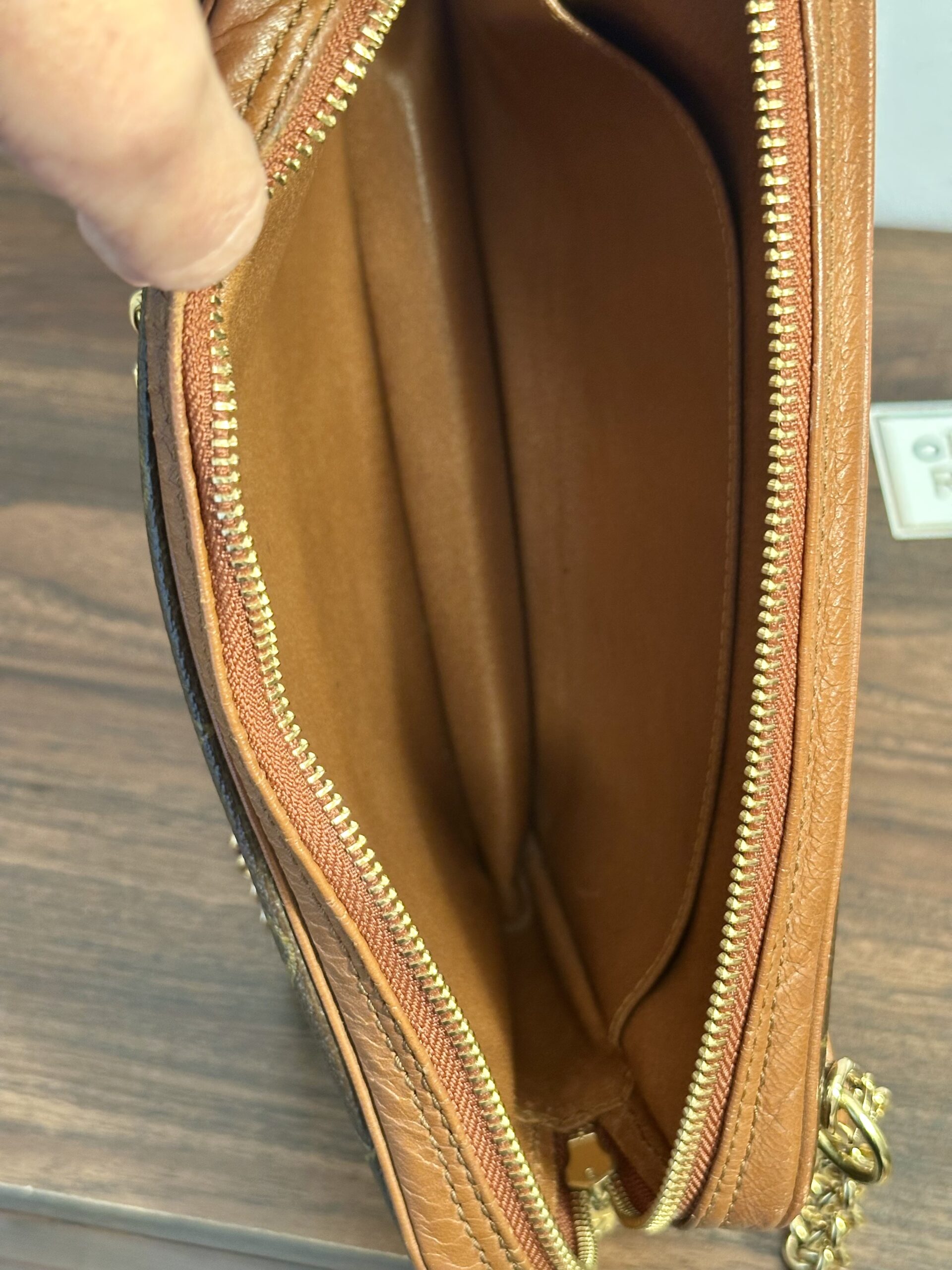 LOUIS VUITTON Pochette Sport, M51860, Datacode 834 mit D-Ringen und originaler LV-Kette – Bild 10