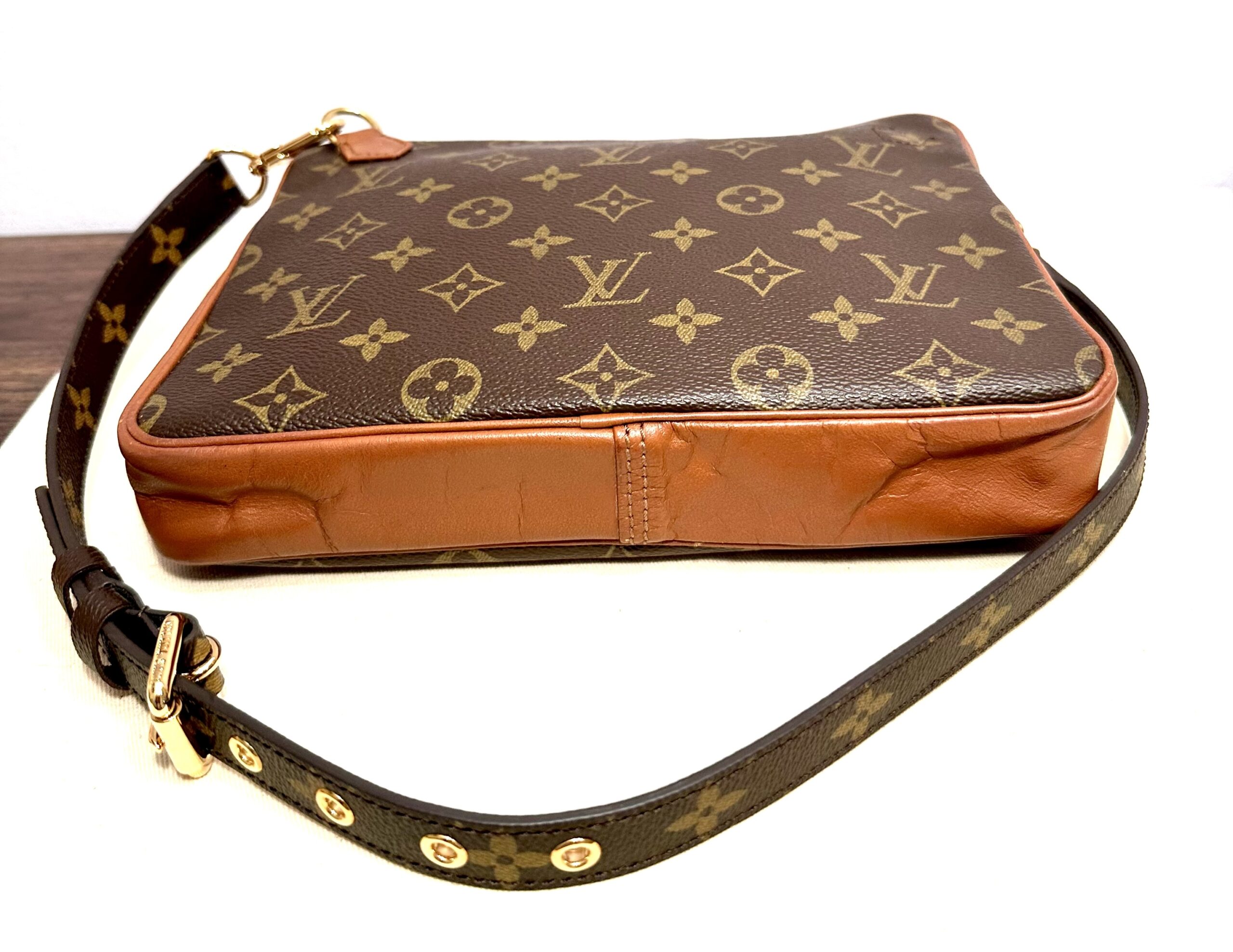 LOUIS VUITTON Pochette Sport, M51860, Datacode 834 mit D-Ringen und originaler LV-Kette – Bild 18
