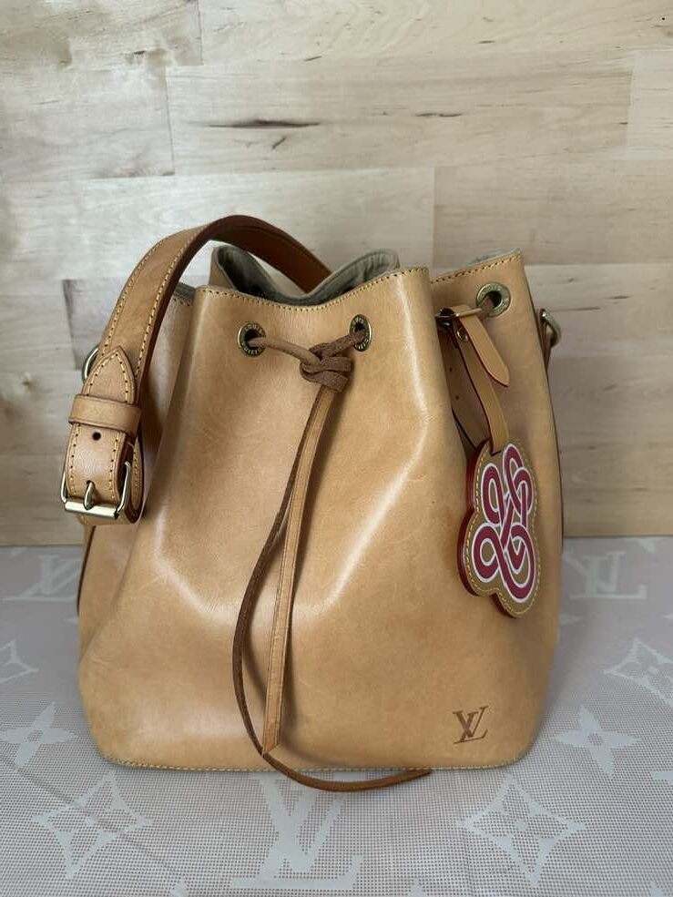 LOUIS VUITTON RARITÄT Noe Petit VVN, M85003, Datacode AR0032, inkl. neuem LV-Bag-Charm