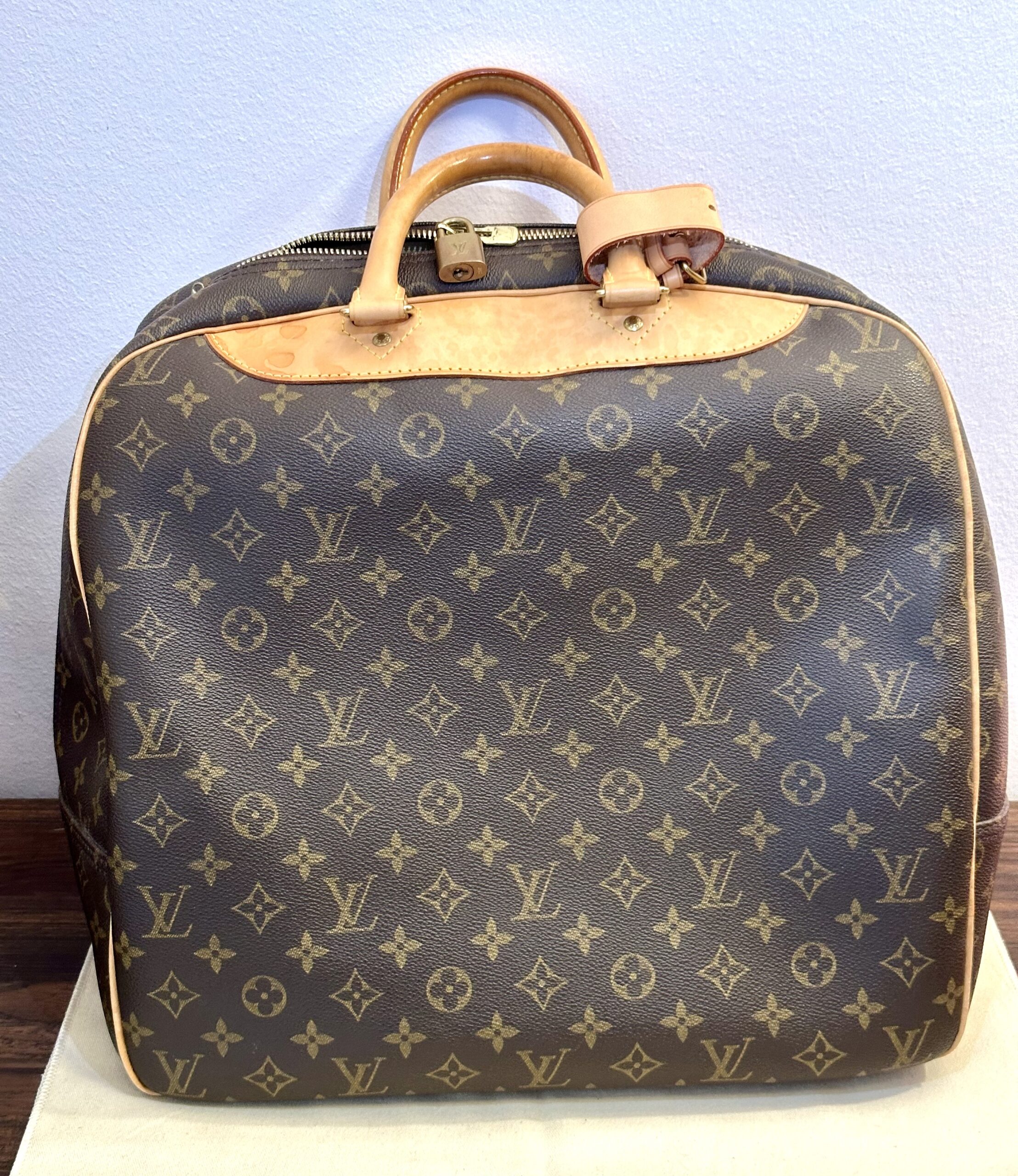 LOUIS VUITTON Reise-/Sporttasche Evasion M41443, Datacode VI0062 – Bild 7