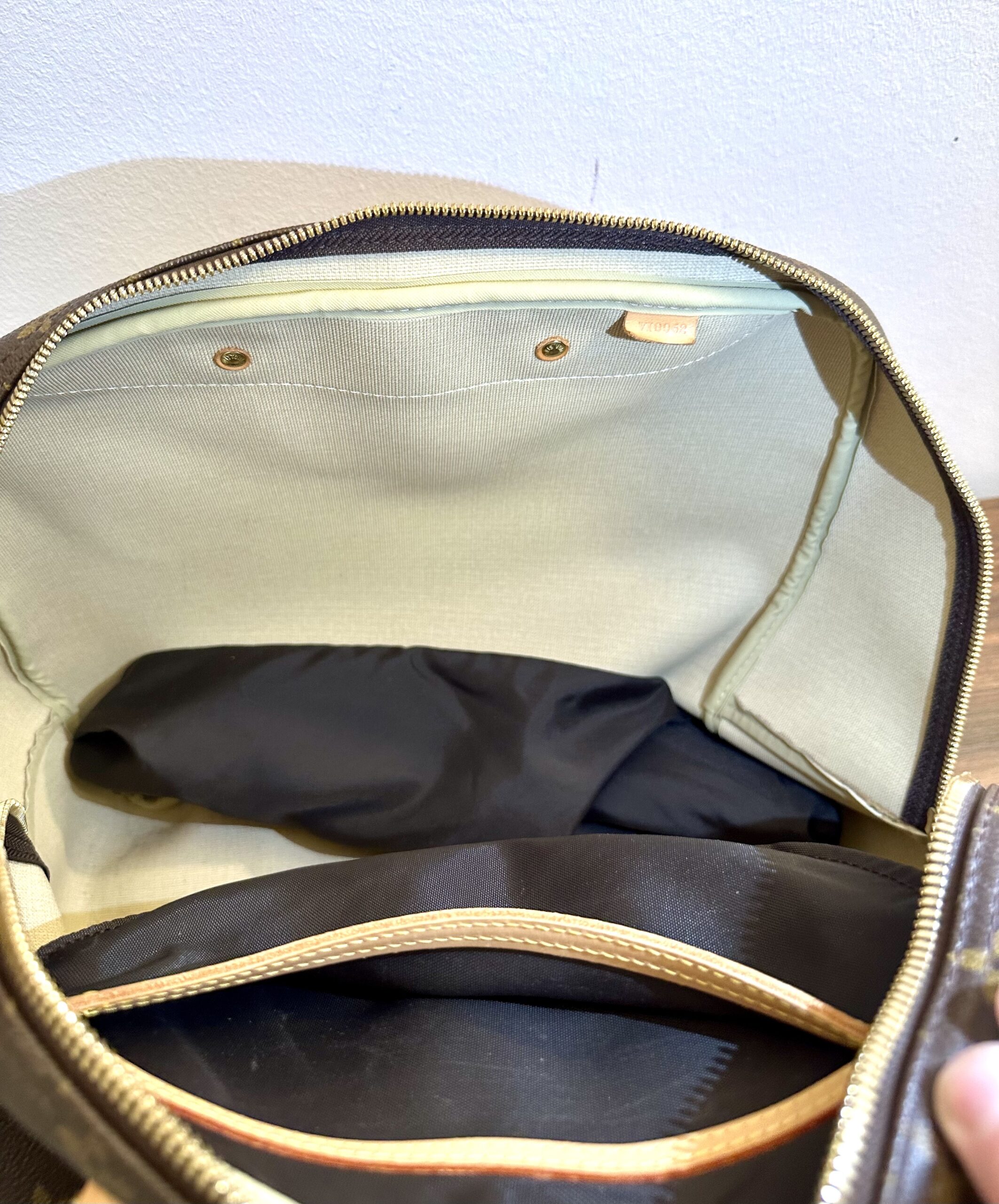 LOUIS VUITTON Reise-/Sporttasche Evasion M41443, Datacode VI0062 – Bild 17