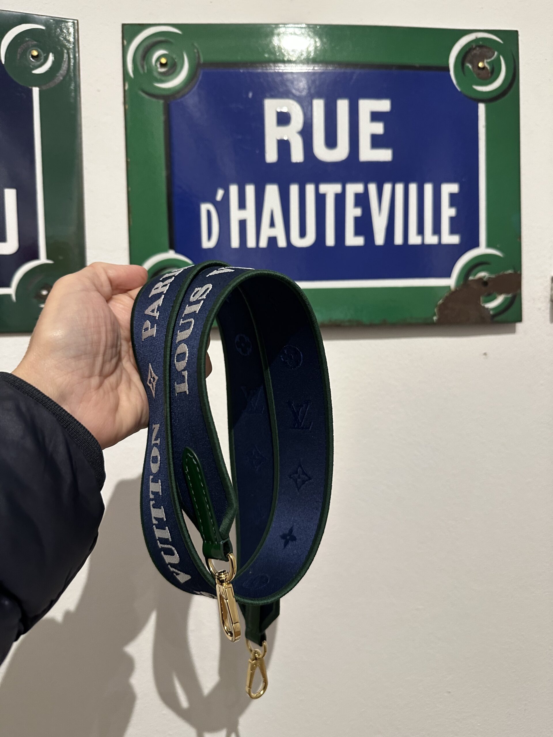 LOUIS VUITTON Genialer Taschenriemen/Gurt, gewebt mit Lackleder, dunkelblau/grün limitierte Auflage Monopaname – Bild 10