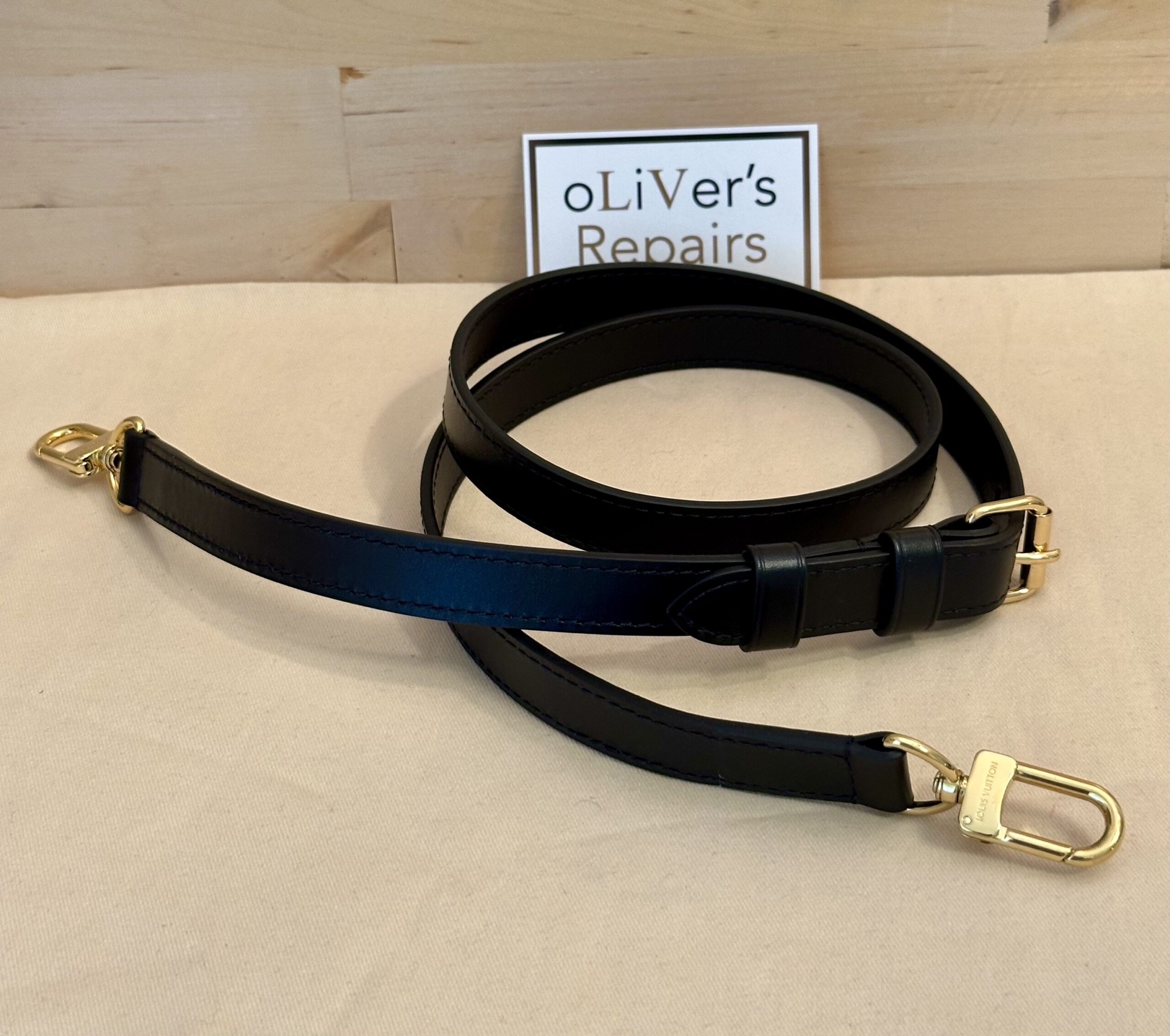 LOUIS VUITTON Riemen Gurt, Leder, schwarz, verstellbar – Bild 2