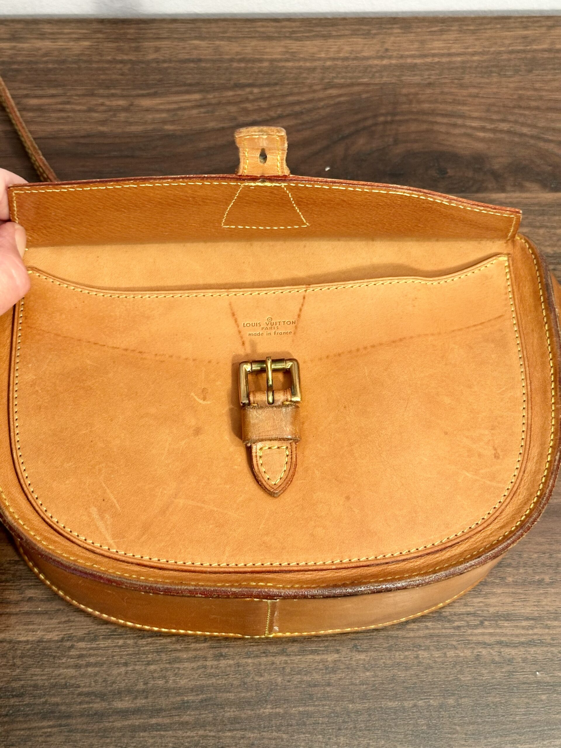 LOUIS VUITTON Sac Jeune Fille 23 VVN-Leder, M51627, Datacode 823, mit EINZIGARTIGEN LV-Beschlägen – Bild 13