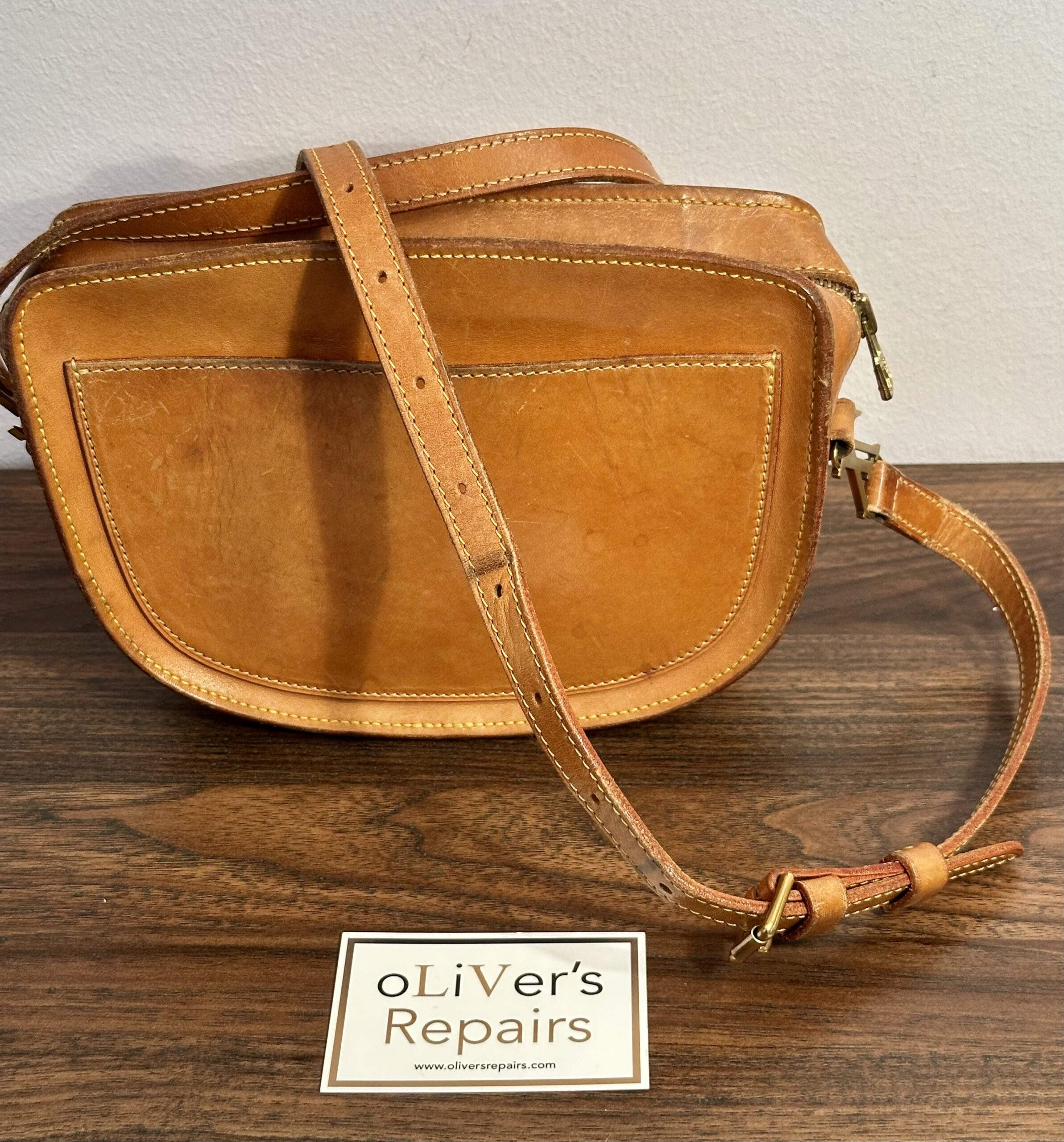 LOUIS VUITTON Sac Jeune Fille 23 VVN-Leder, M51627, Datacode 823, mit EINZIGARTIGEN LV-Beschlägen – Bild 6