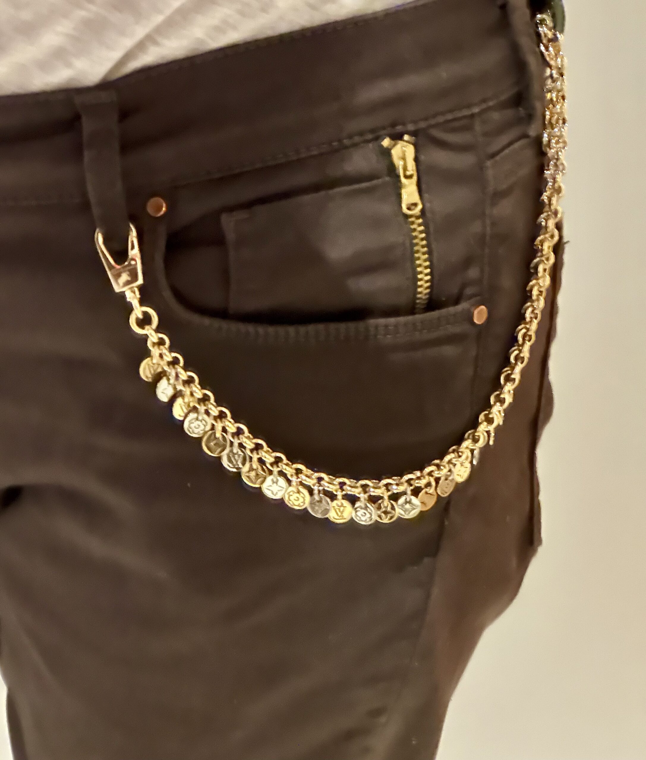 LOUIS VUITTON Taschencharm / edle Kette Medaillons silber/gold für den besonderen Akzent – Bild 10