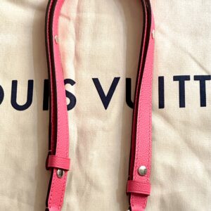 LOUIS VUITTON Taschenriemen NeoNoe in fuchsia verstellbar