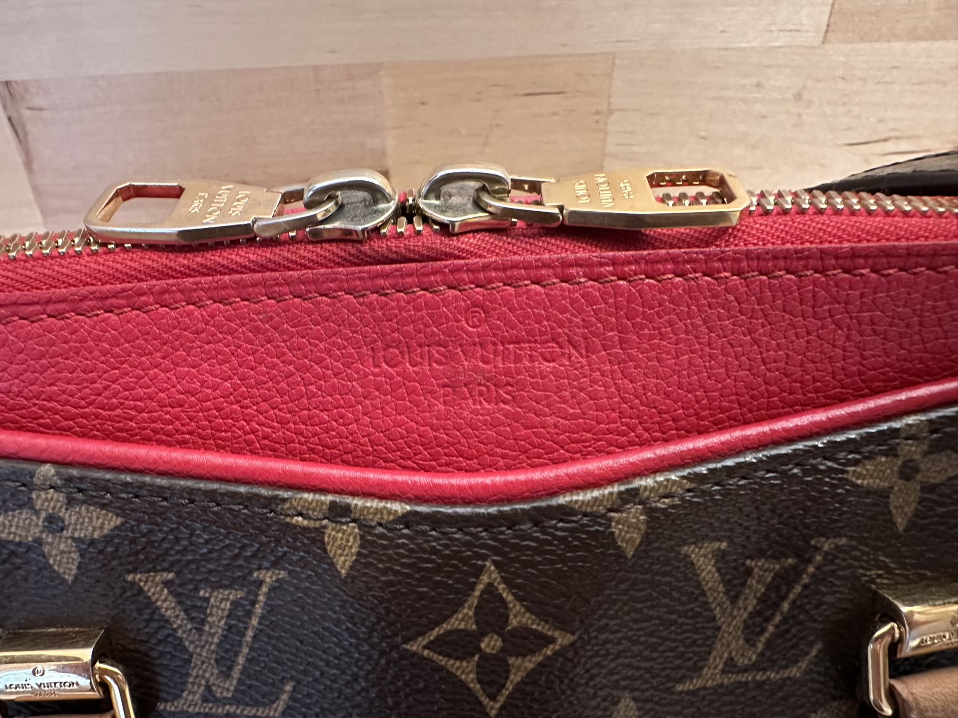 LOUIS VUITTON Pallas MM, M41175, SN2154 inkl. verstellbarem Riemen – Bild 6