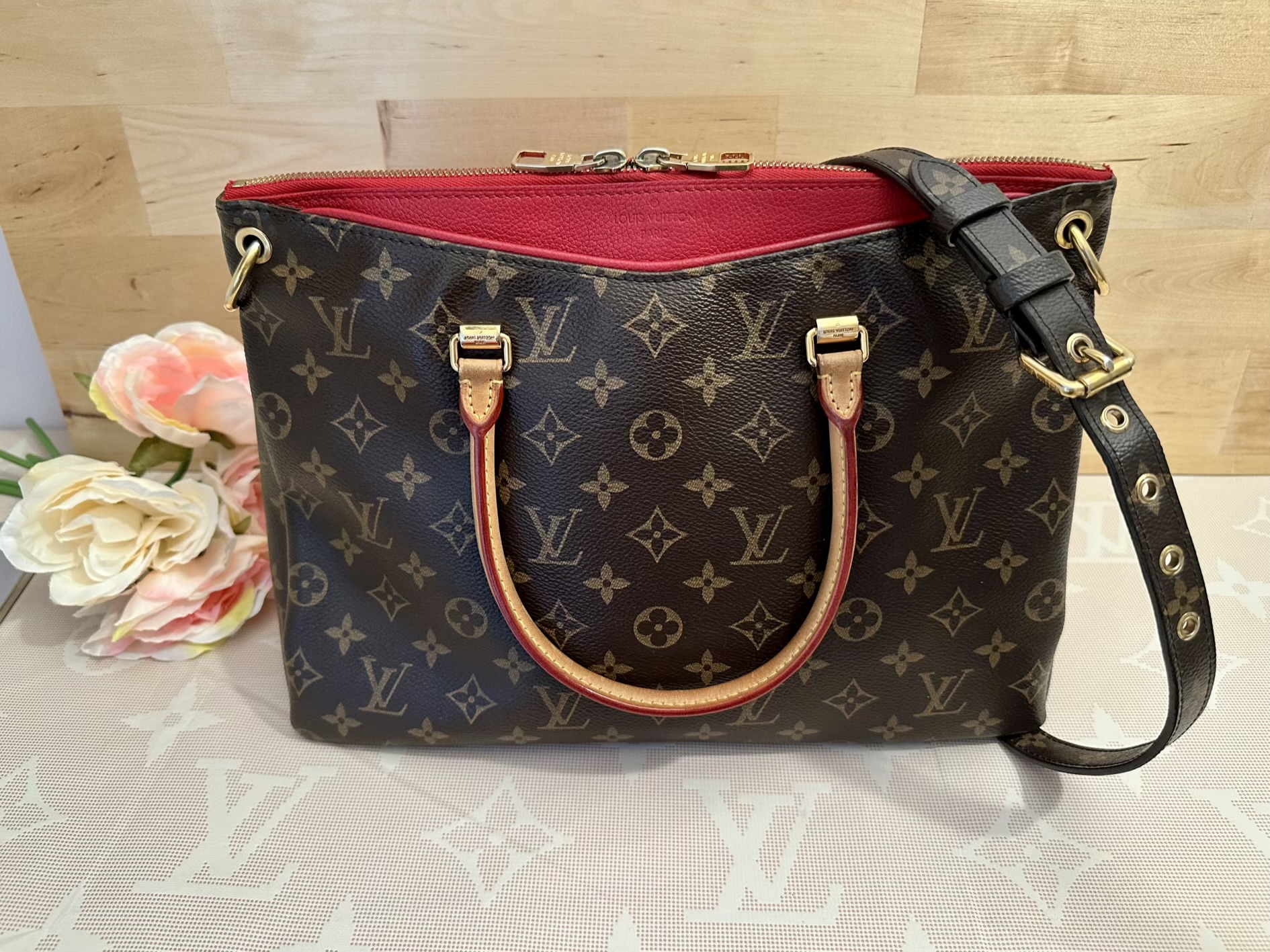 LOUIS VUITTON Pallas MM, M41175, SN2154 inkl. verstellbarem Riemen