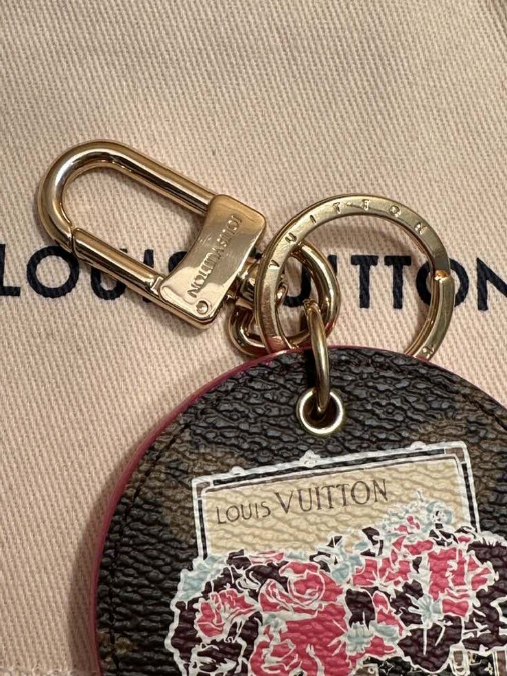 LOUIS VUITTON Bagcharm, M61028,Porte-Clés Illustré Posies, Flower Trunk – Bild 7