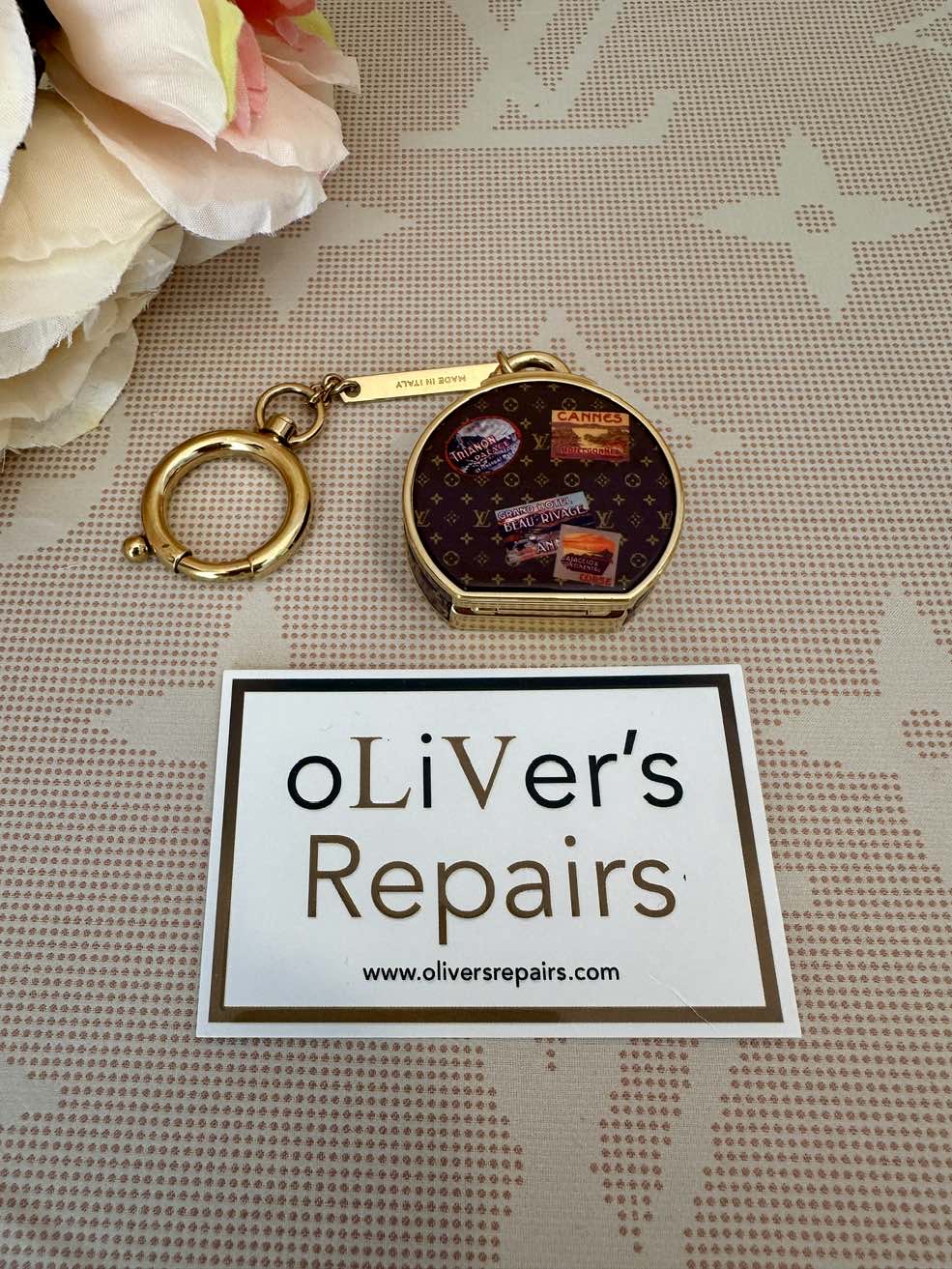 LOUIS VUITTON Bagcharm, Taschenanhänger, Spiegel Boite Chapeau, M62230