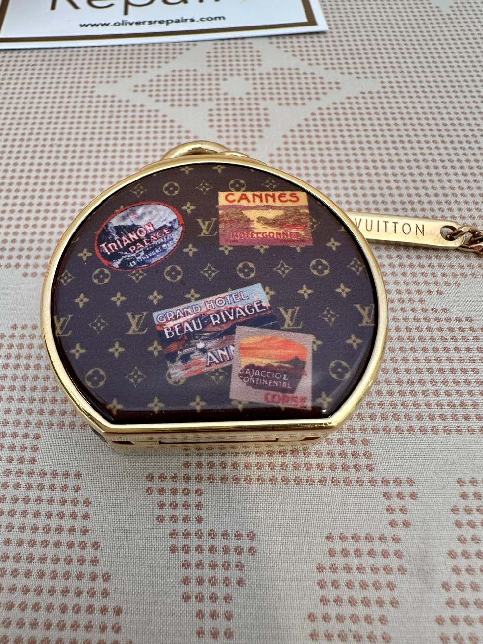LOUIS VUITTON Bagcharm, Taschenanhänger, Spiegel Boite Chapeau, M62230 – Bild 5