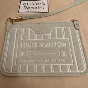 LOUIS VUITTON Pochette aus Neverfull Insideout grey mit Strap
