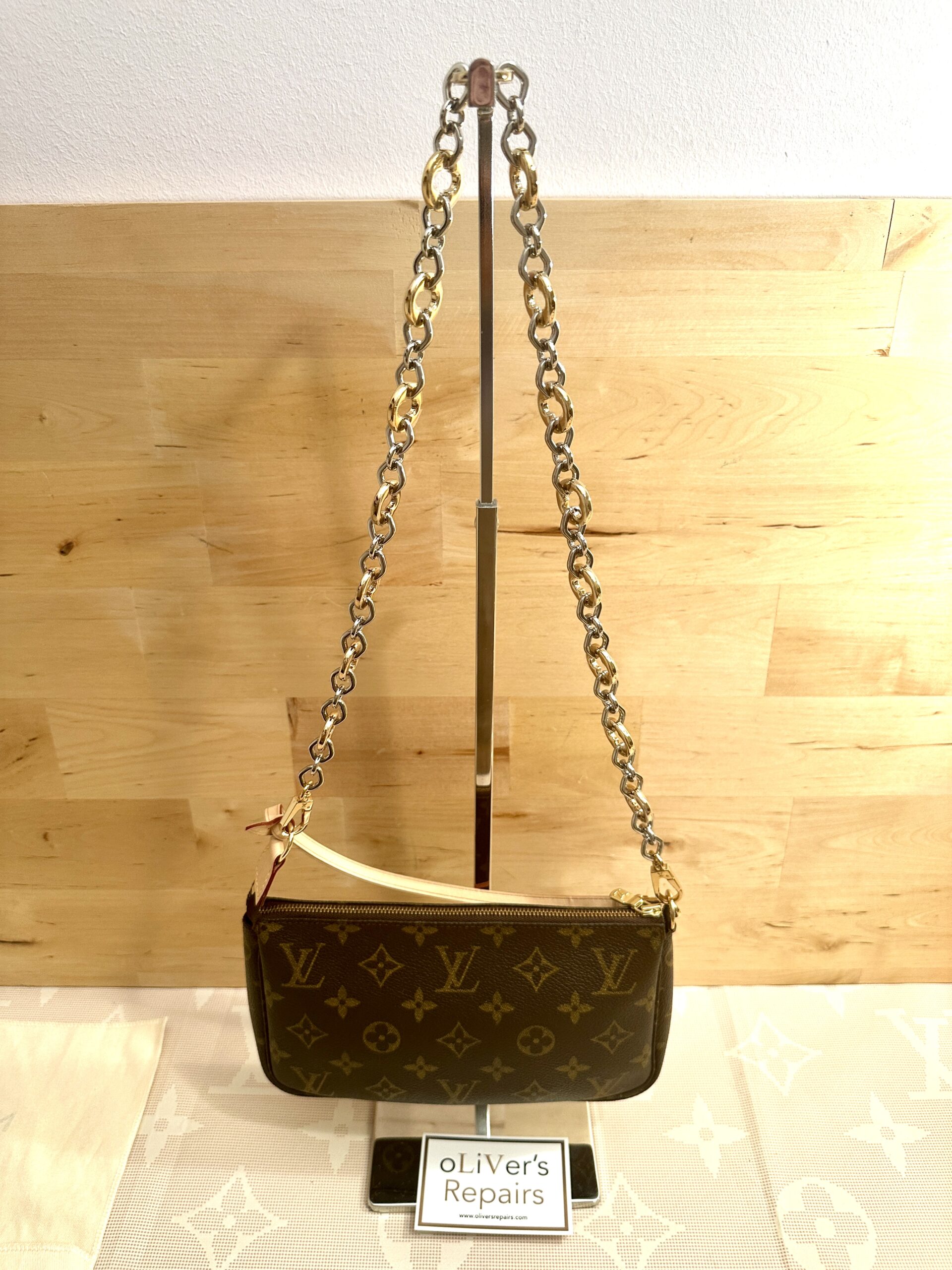 LOUIS VUITTON Taschenkette, silber/gold, 80 cm – Bild 7