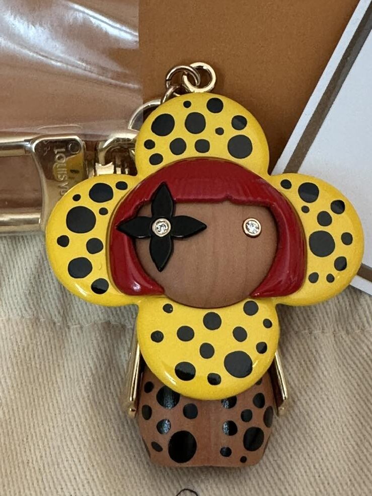 LOUIS VUITTON x Yayoi Kusama Porte-Clés Vivienne Infinity Dots RARITÄT Bagcharm