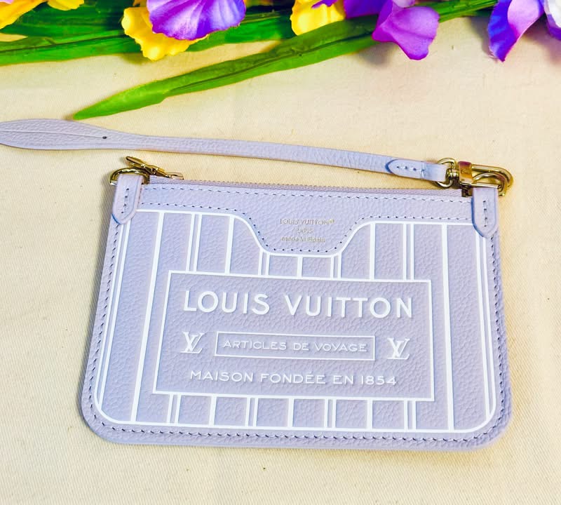 LOUIS VUITTON Pochette Inside Out Lila Monogram